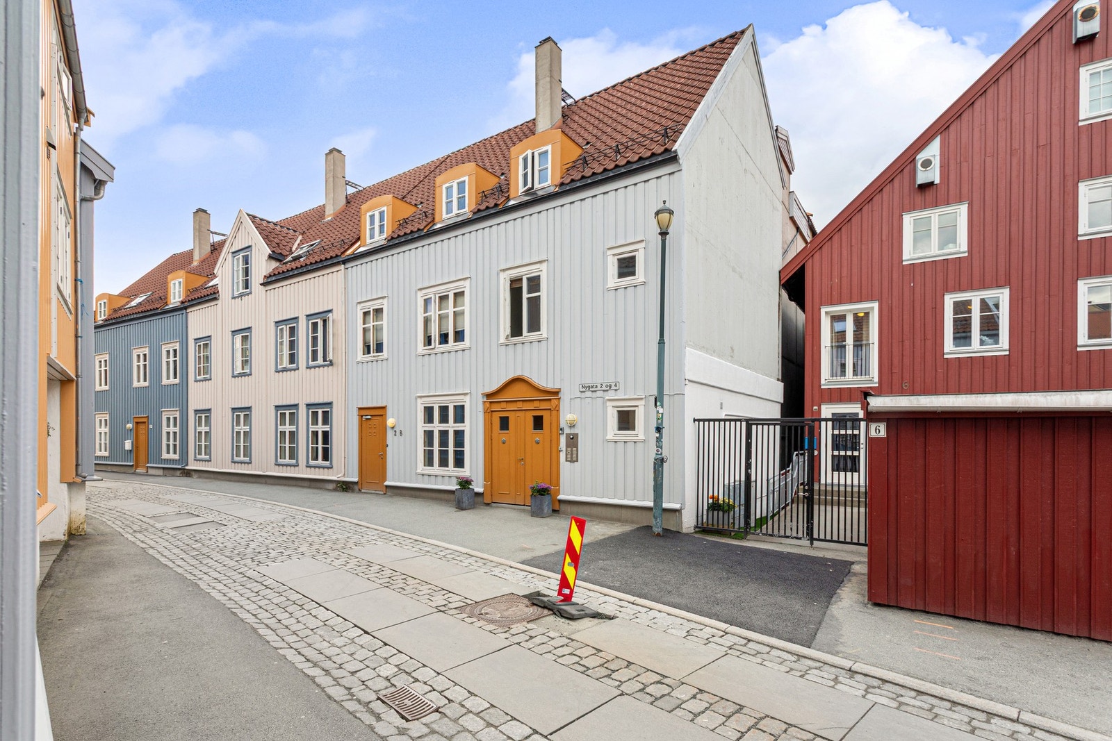 EiendomsMegler 1 ved Markus Tangvik har gleden av å presentere en stor 10-roms leilighet i Nygata 2B. Foto: Krokstad&Nervik AS Galleribilde