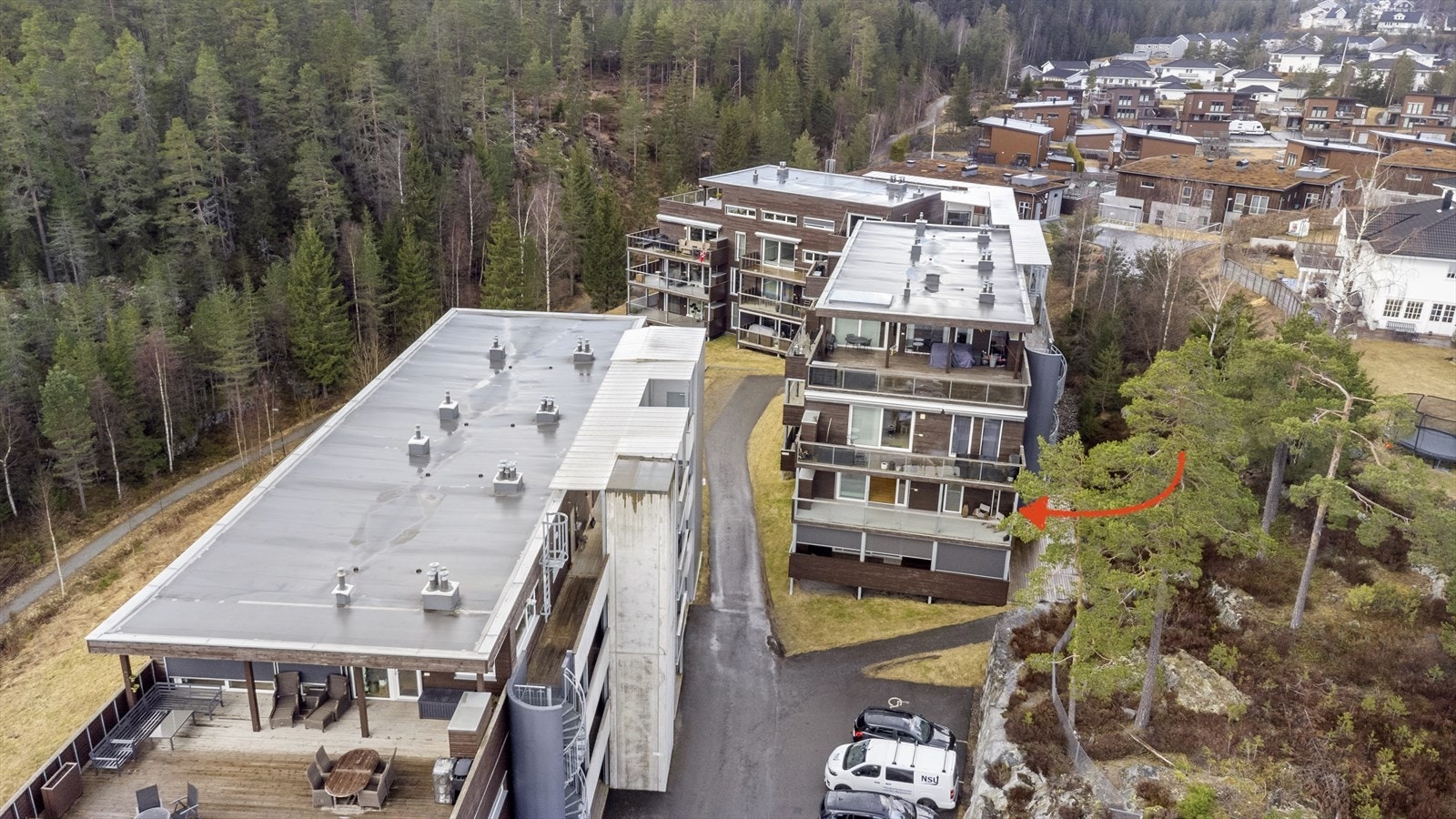 En moderne leilighet i et etablert og rolig nabolag i Rælingen kommune. Galleribilde