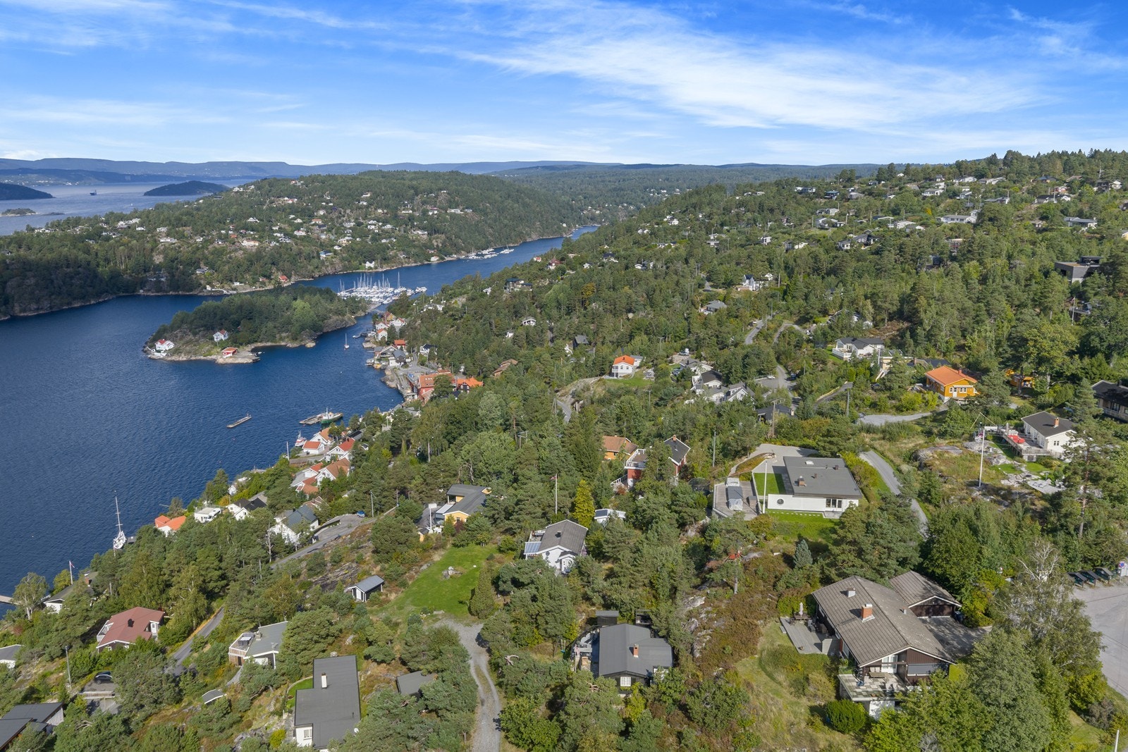Dronefoto tatt fra syd Galleribilde