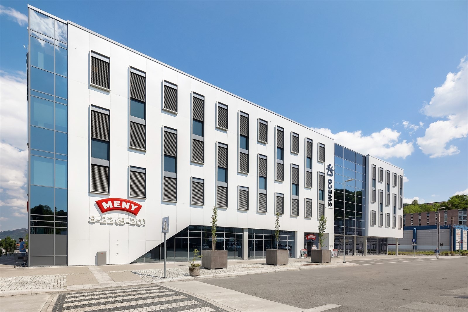 Meny Fantoft nås på kun ca. 4 minutters gange. Her er også Baker Brun like ved. Galleribilde