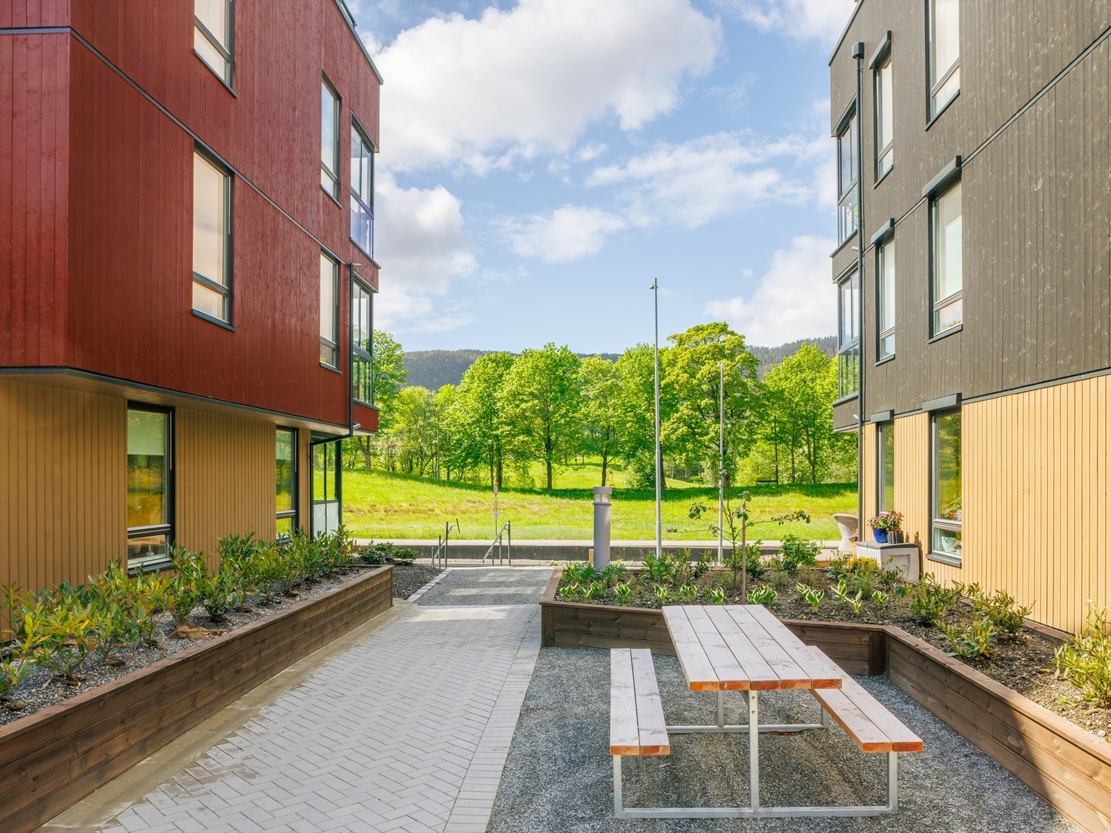 Her er også lekeplass, hyggelige sittegrupper m.m. Galleribilde