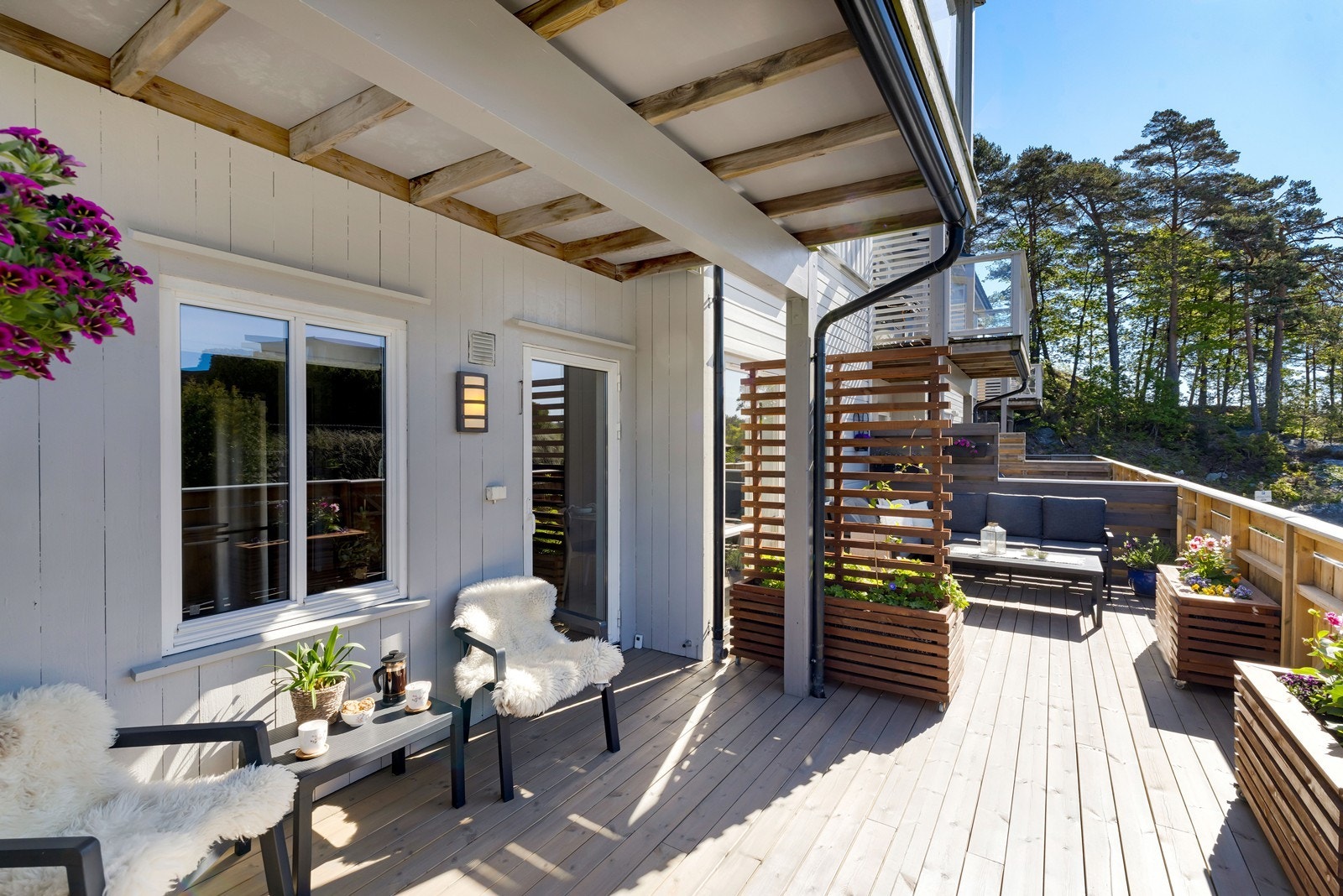 Meget flott terrasse med god plass Galleribilde