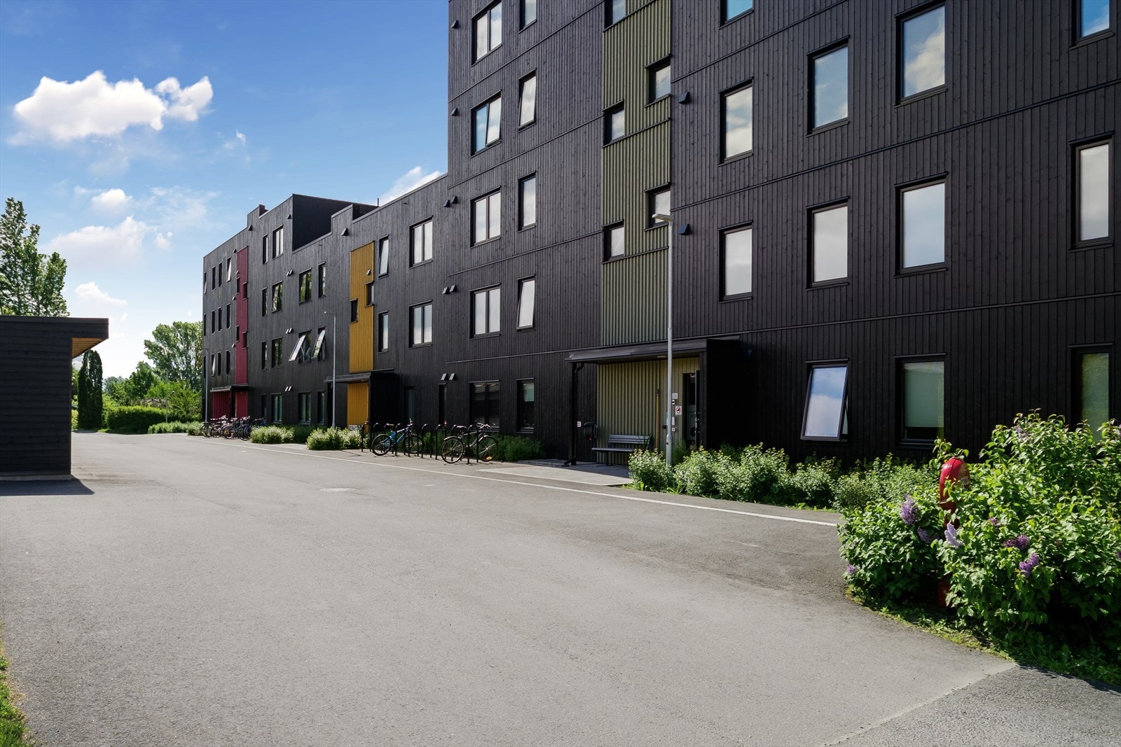 Moderne leilighetsbygg fra 2023. Galleribilde