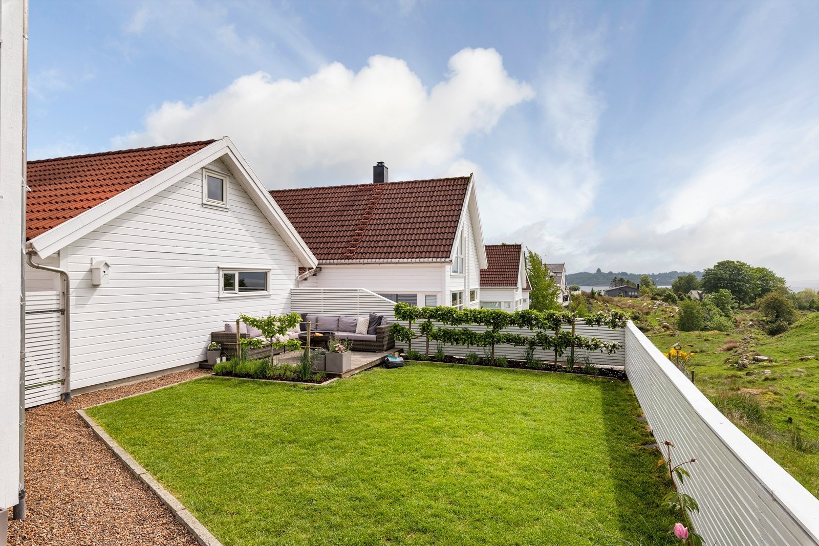 Hage - pent opparbeidet med flere soner Galleribilde