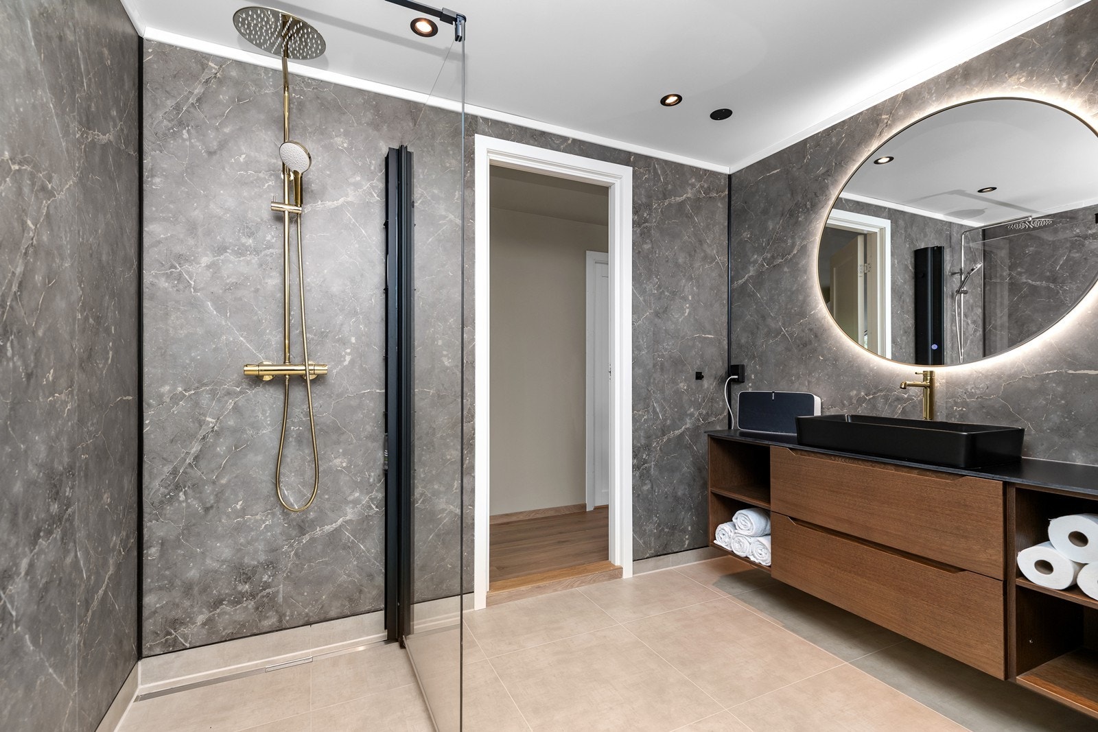 Det er også nytt rør-i-rør system til badet i andre etasje. Galleribilde