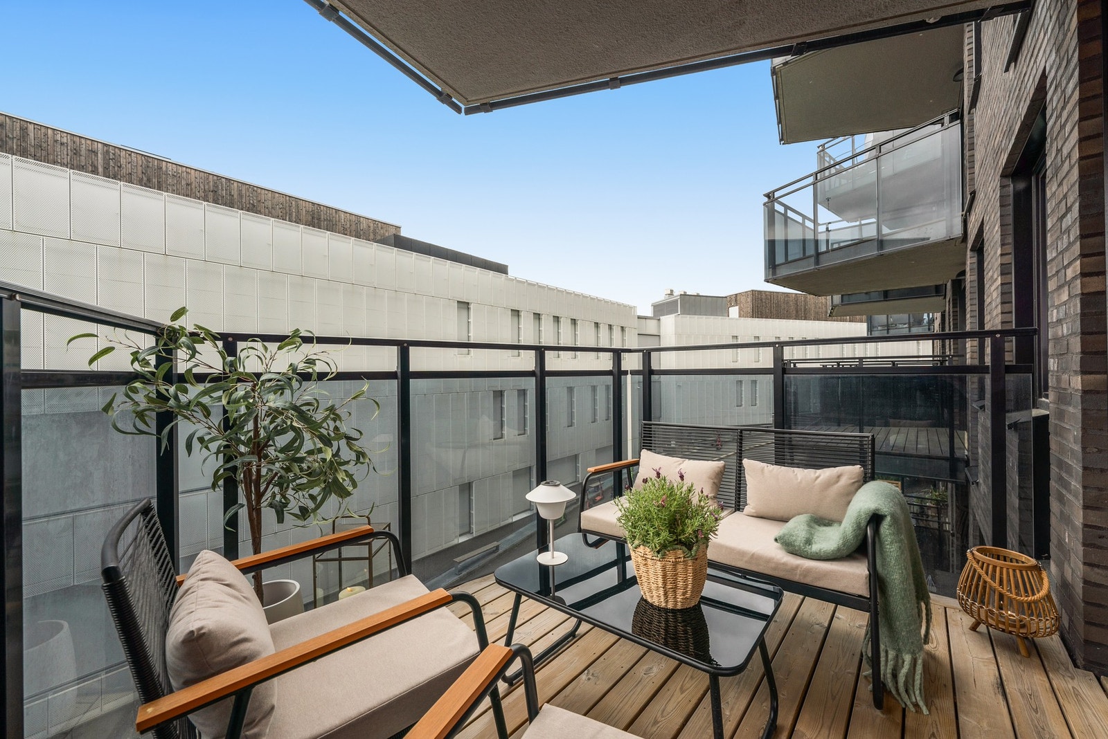 En fin forlengelse av stuen på varmere dager. Galleribilde