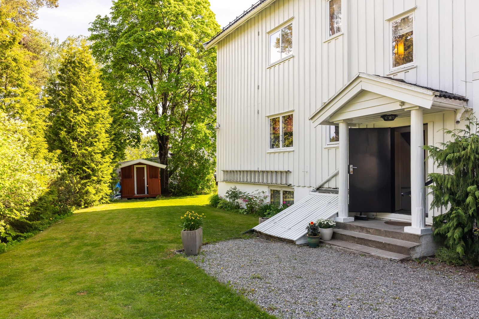 Pent opparbeidet tomt i det hele Galleribilde