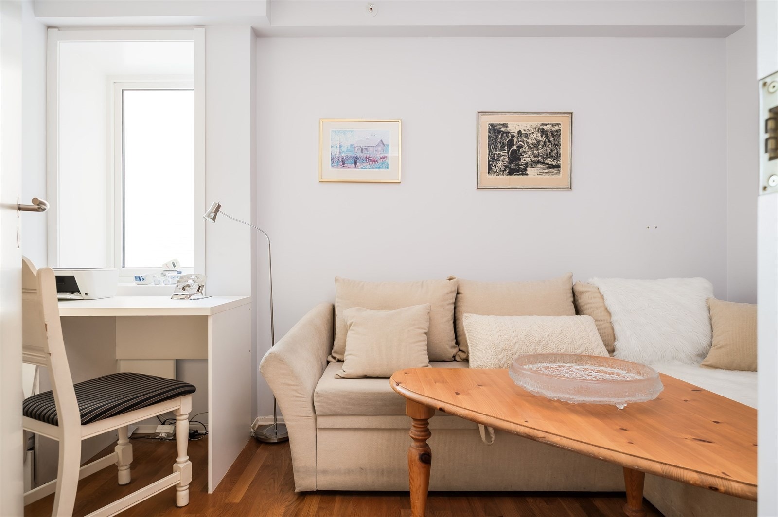 Soverom nummer to er i dag brukt som kontor og gjesterom. Galleribilde