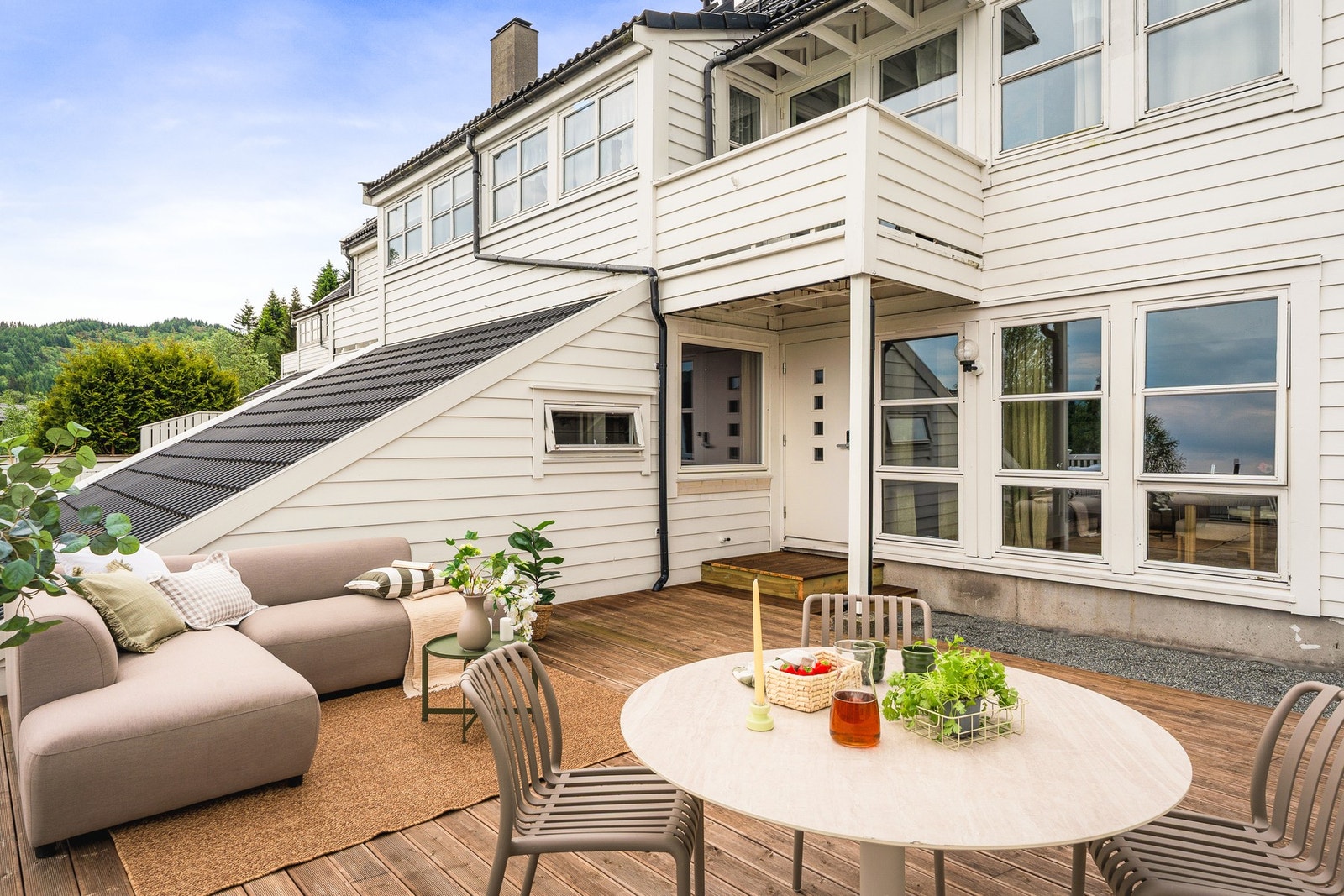 Trappen utenfor inngangspartiet ble etablert nå i 2026. Galleribilde