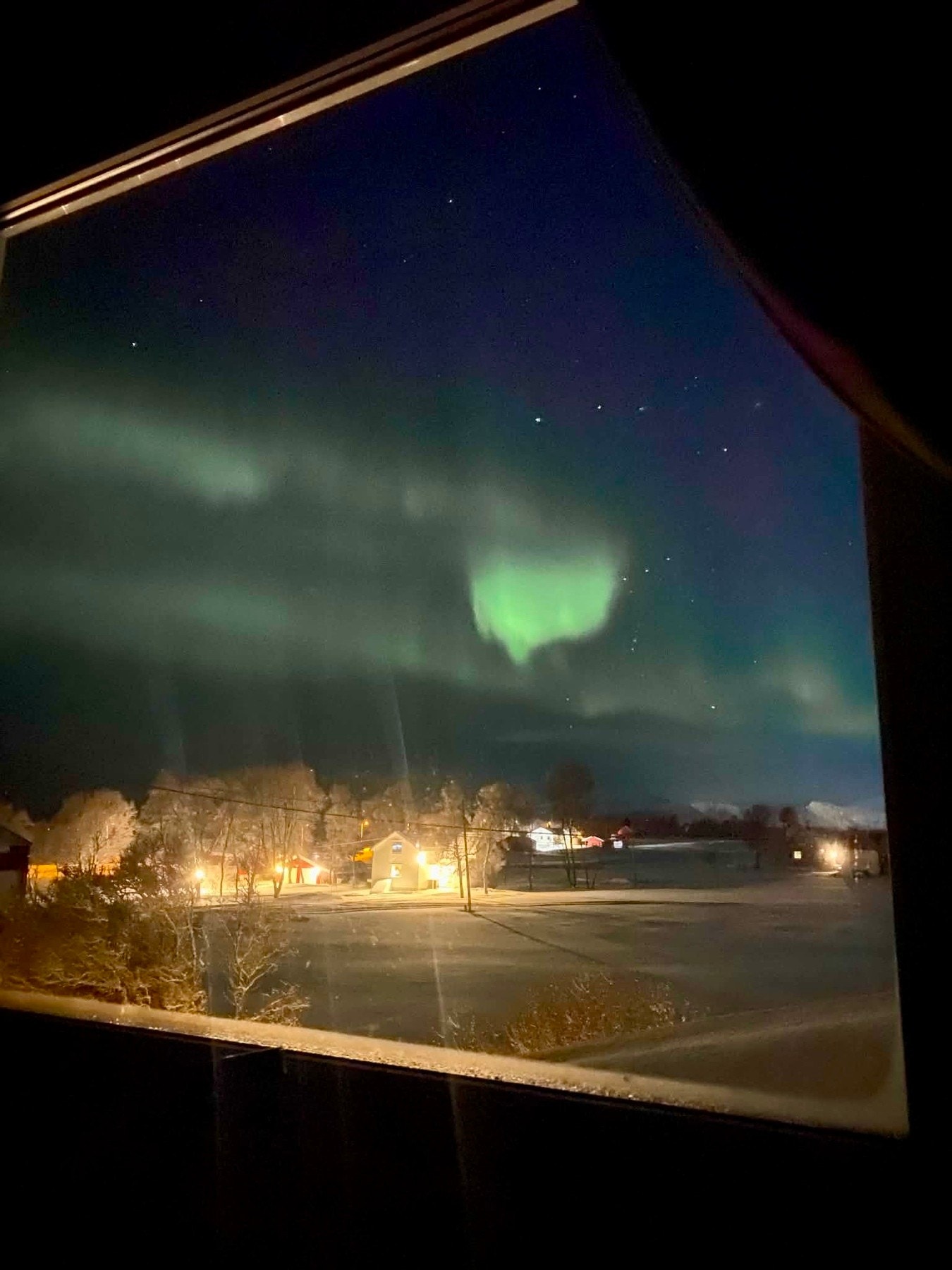 Utsikt fra soveromsvinduet. (selgers bilde). Galleribilde