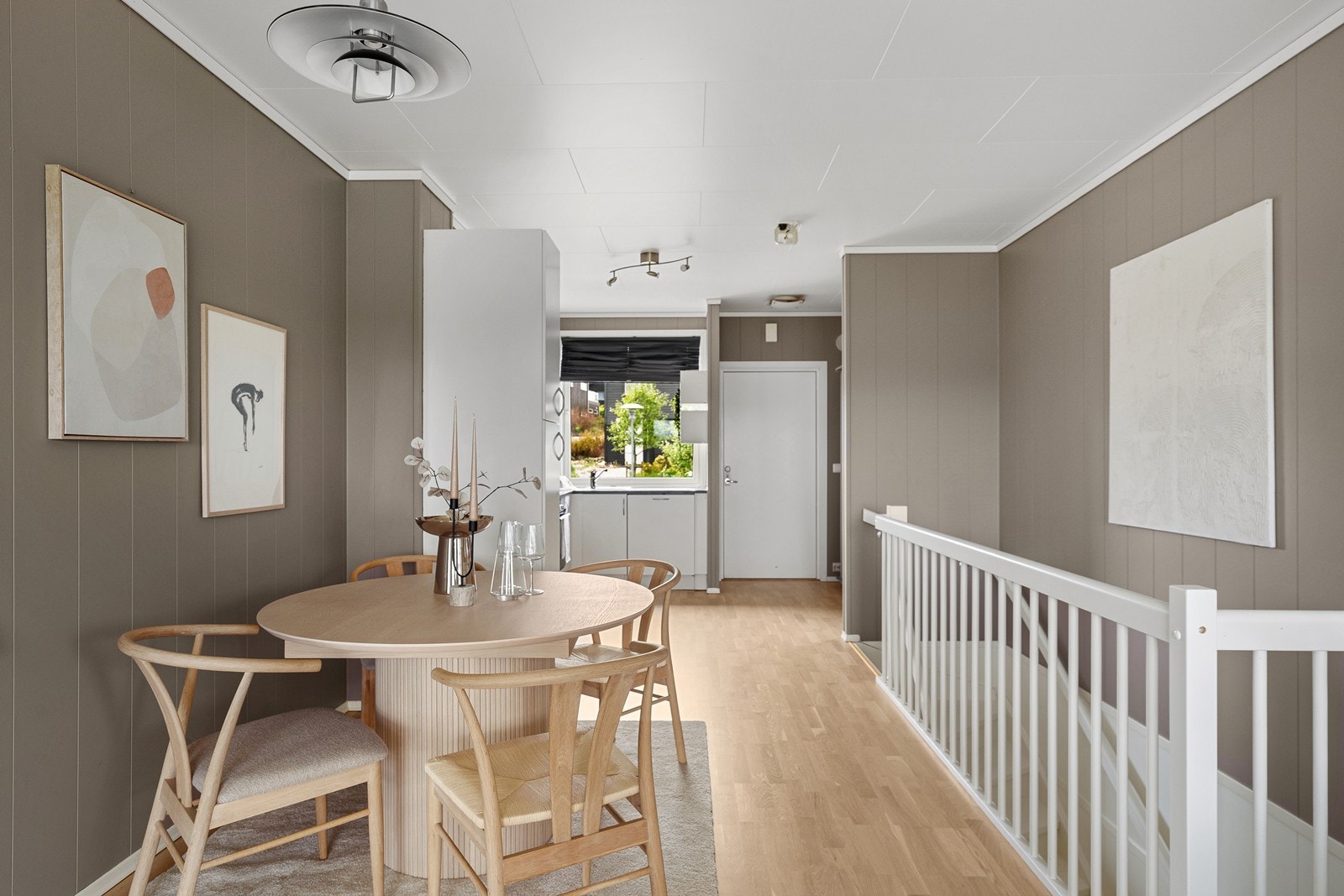 Trygt og etablert nabolag - perfekt for etablerere og små familier. Galleribilde