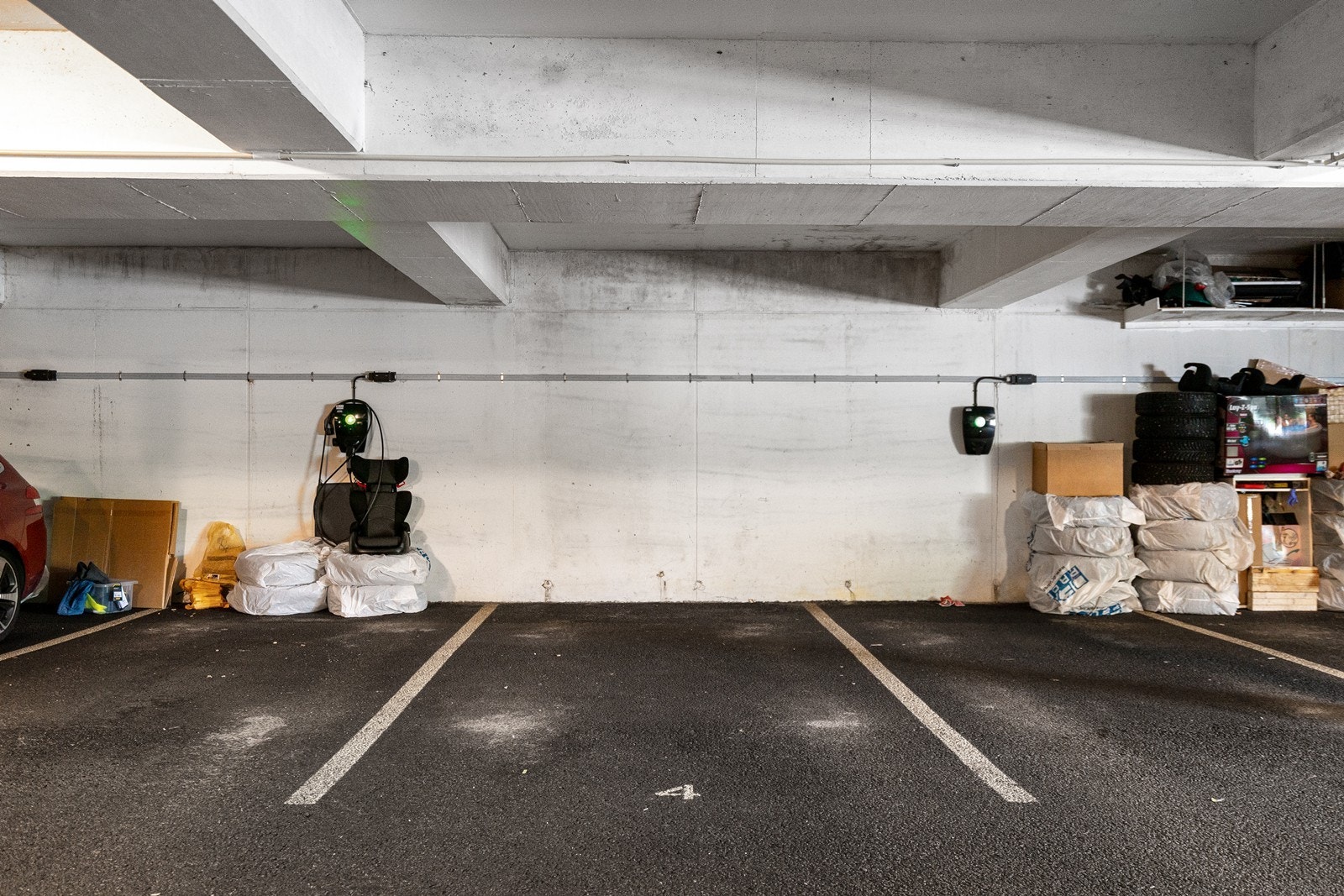 Fast parkering i felles parkeringsanlegg - mulighet for elbil-lader. Galleribilde