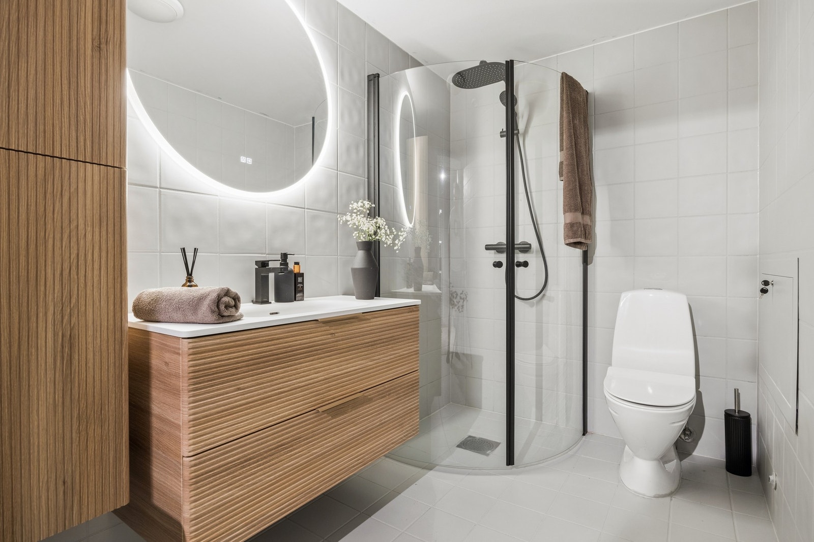 Opplegg for vaskemaskin og gulvvarme. Galleribilde
