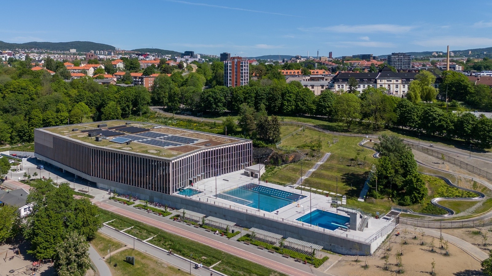 Det nye Tøyenbadet er en liten spasertur unna. Galleribilde