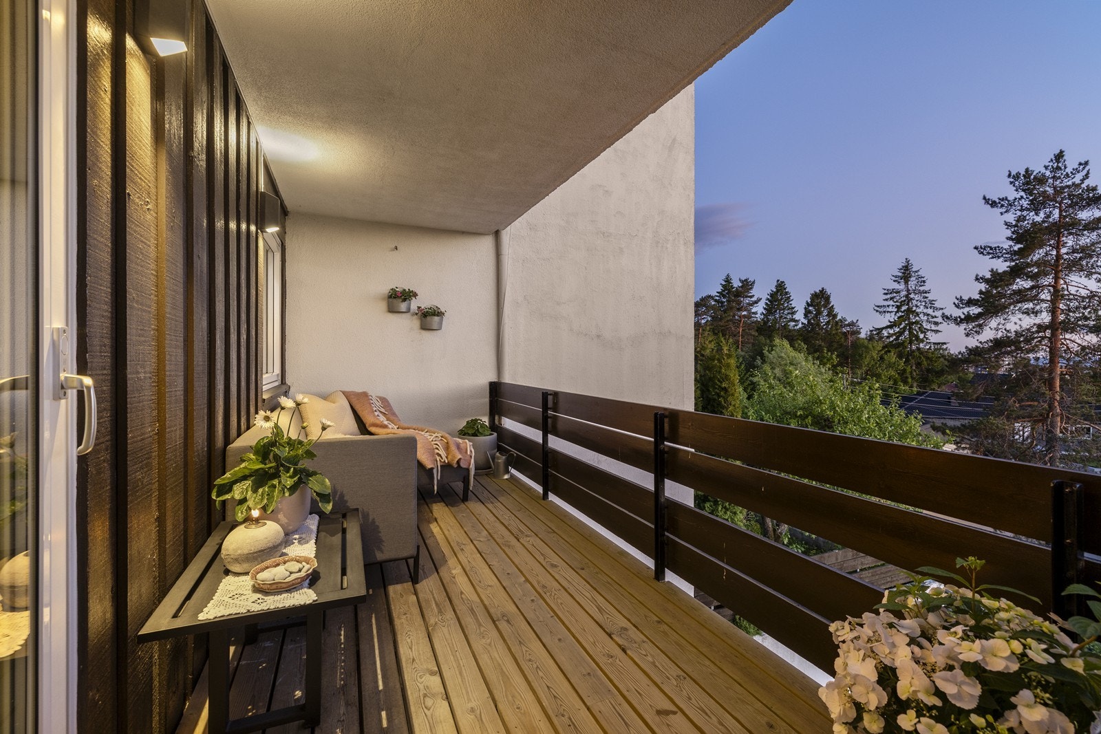 Den private balkongen utenfor soverommet er også en fin plass på kvelden. Galleribilde