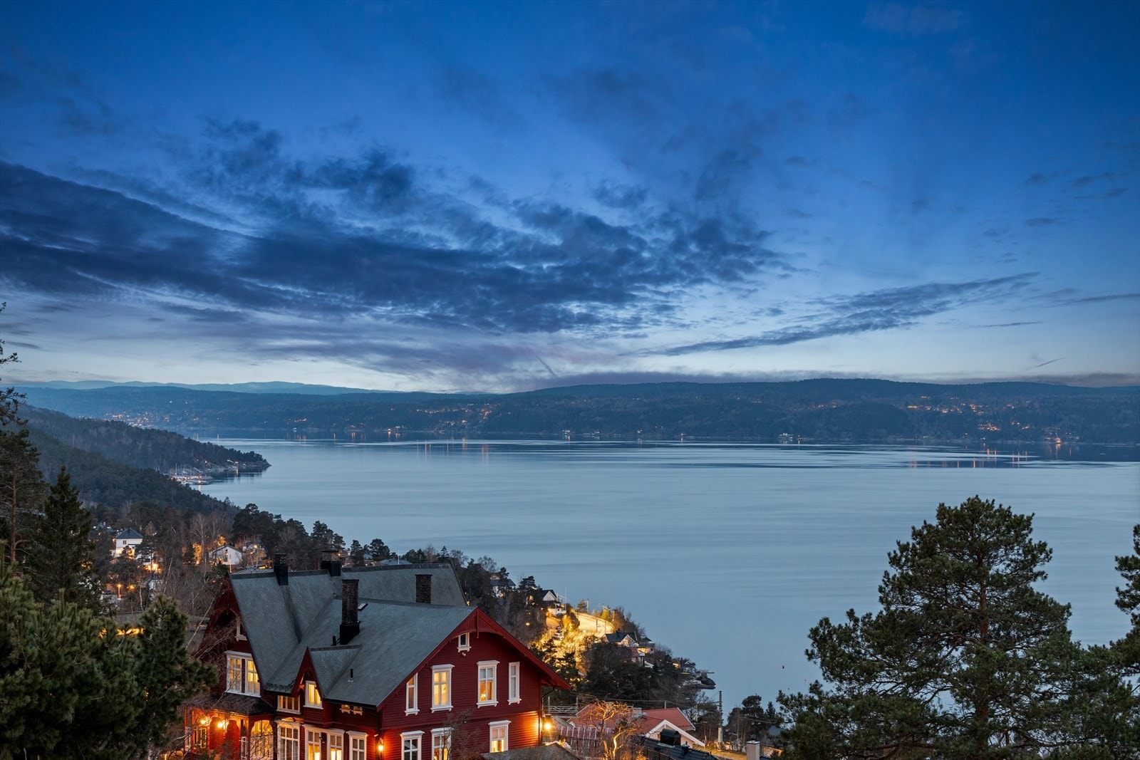 Utsikt om kvelden - vinter Galleribilde