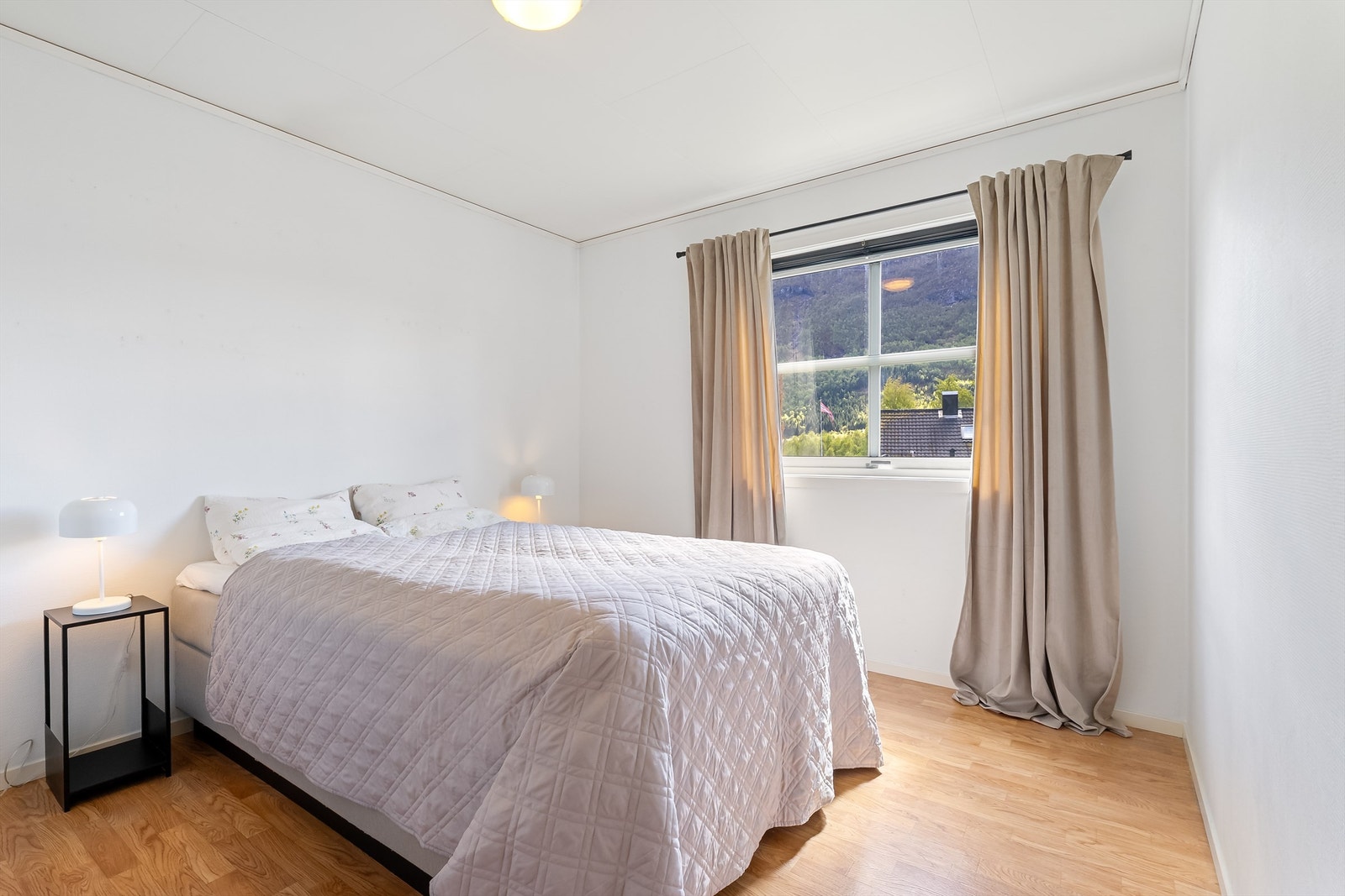 Leiligheten har 2 soverom. Galleribilde