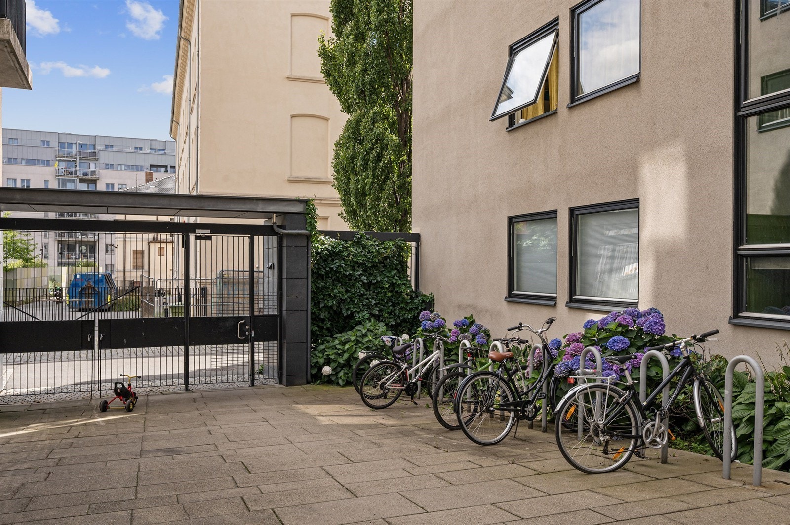 Inngangsparti til kvartalet Galleribilde