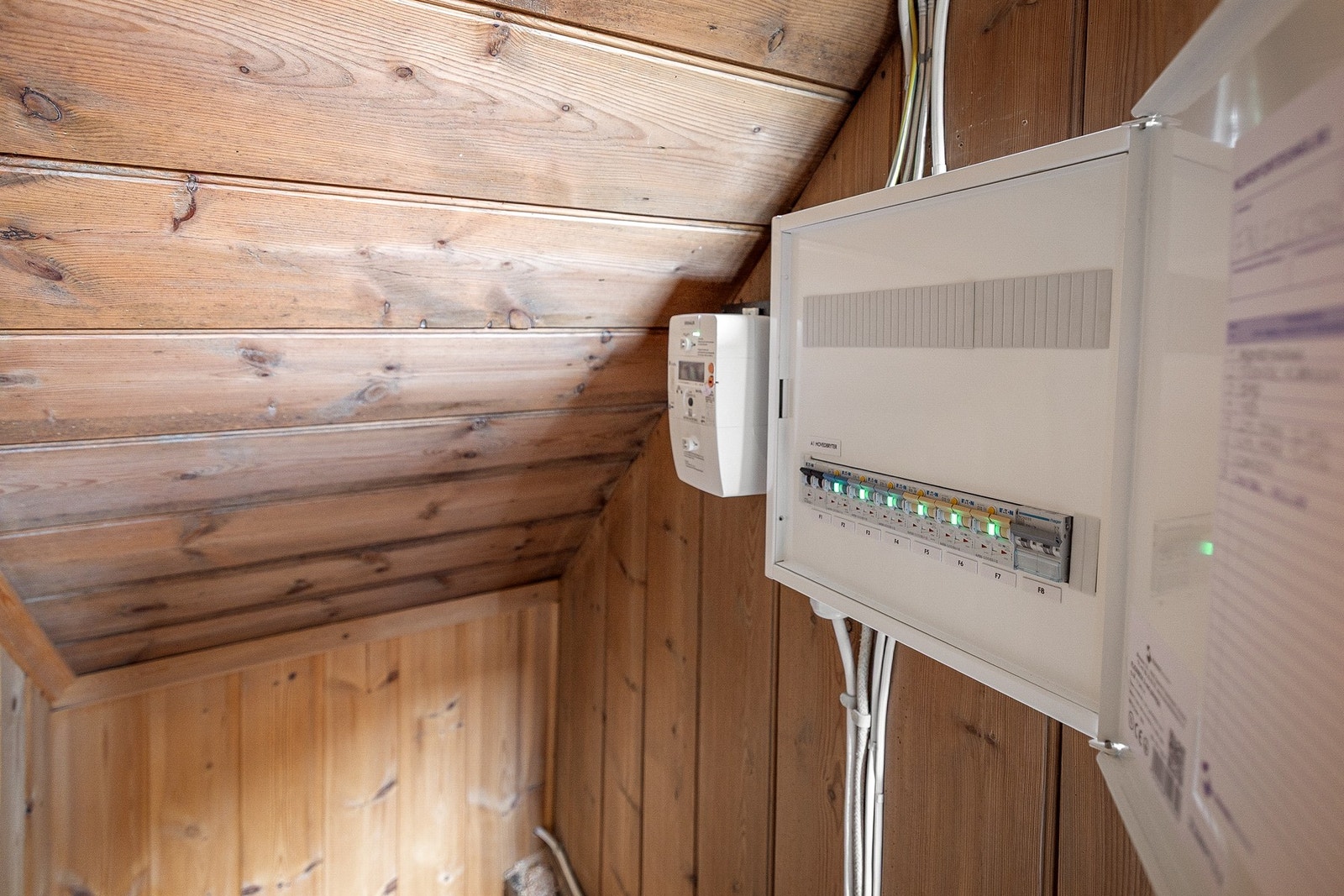 Oppgradert elektrisk anlegg med sikringsskap Galleribilde