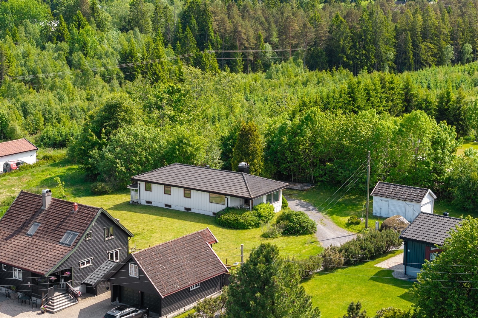 Nærområdet byr på fine turmuligheter i skog og mark. Galleribilde