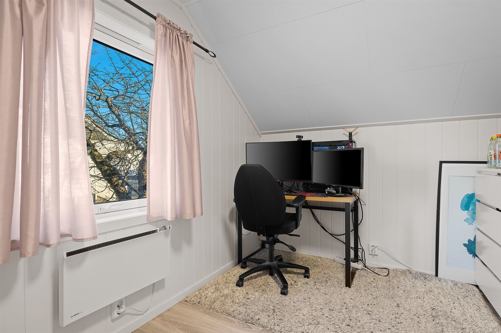 Soverom over garasje til hybeldel Galleribilde