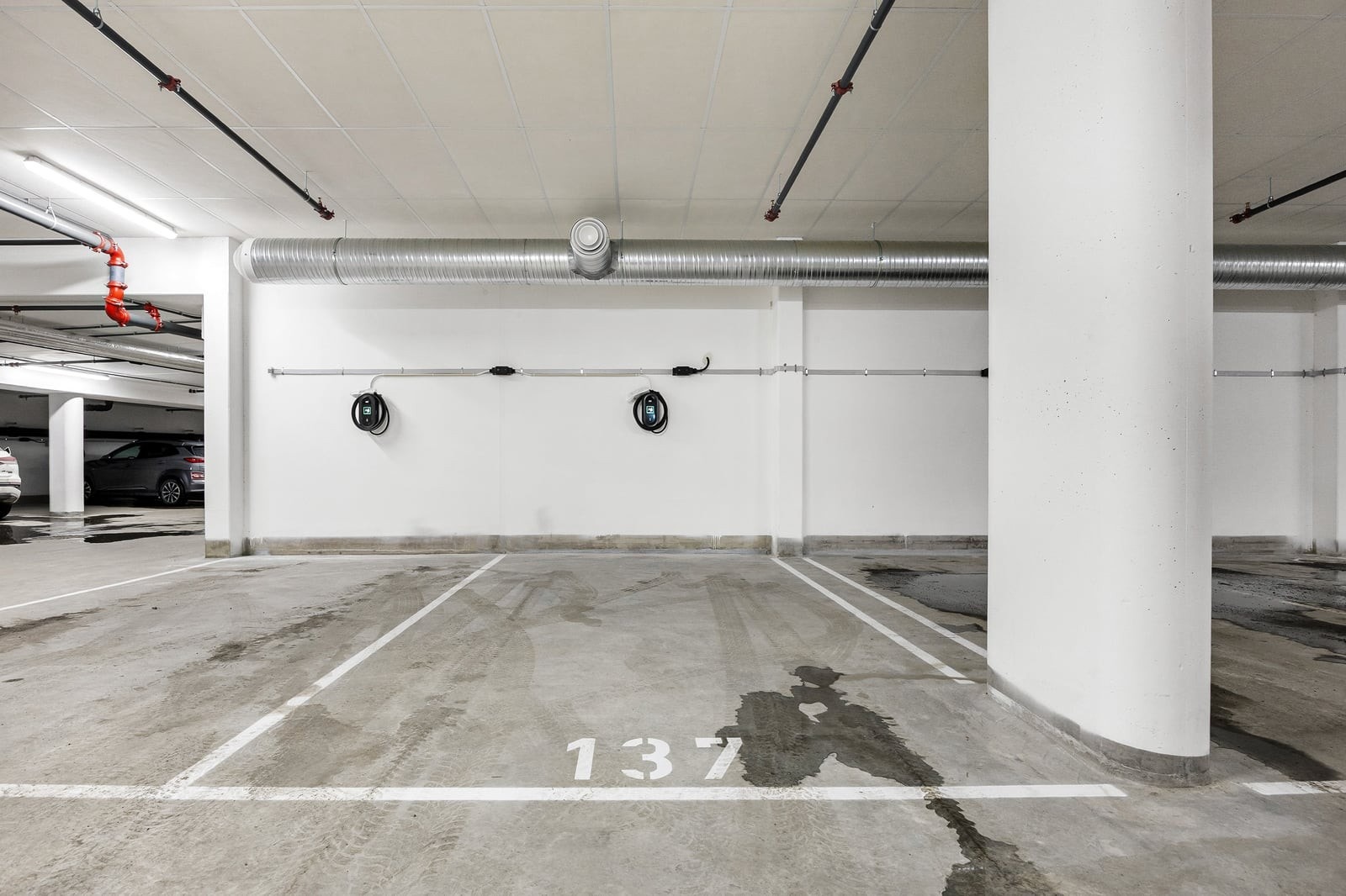Det medfølger parkeringsplass i felles garasjeanlegg. Galleribilde