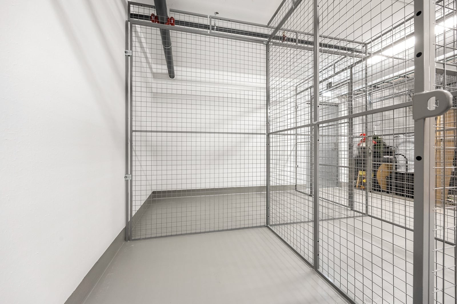 Leiligheten disponerer en romslig sportsbod. Galleribilde