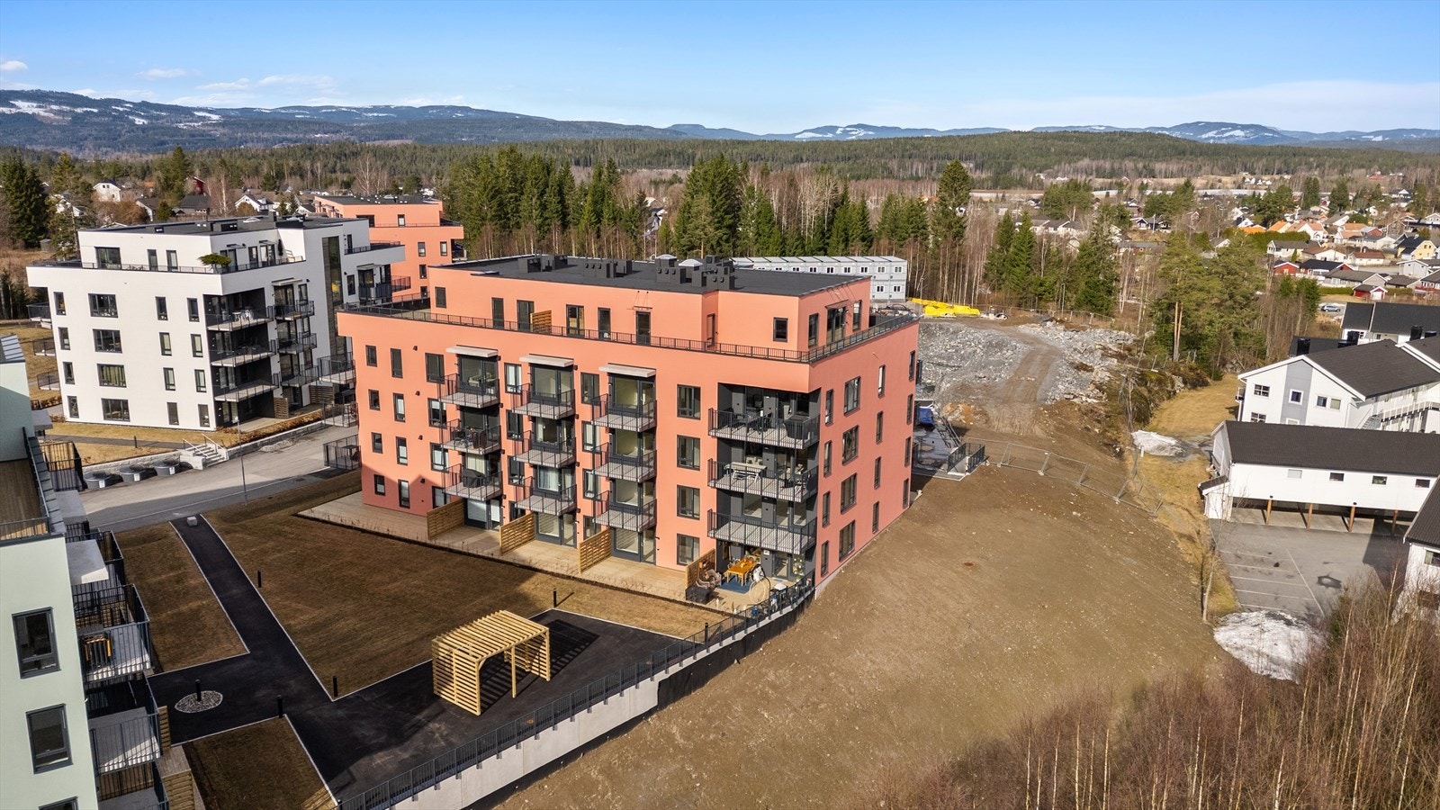 Boligprosjektet ligger i et nytt og populært boområde med kort avstand til Råholt sentrum. Galleribilde