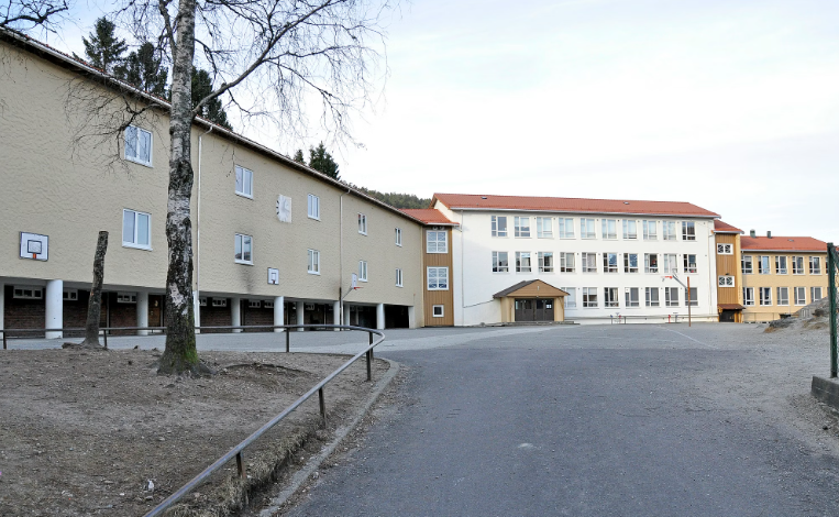 Ytre Arna skule er en kort spasertur unna. Galleribilde