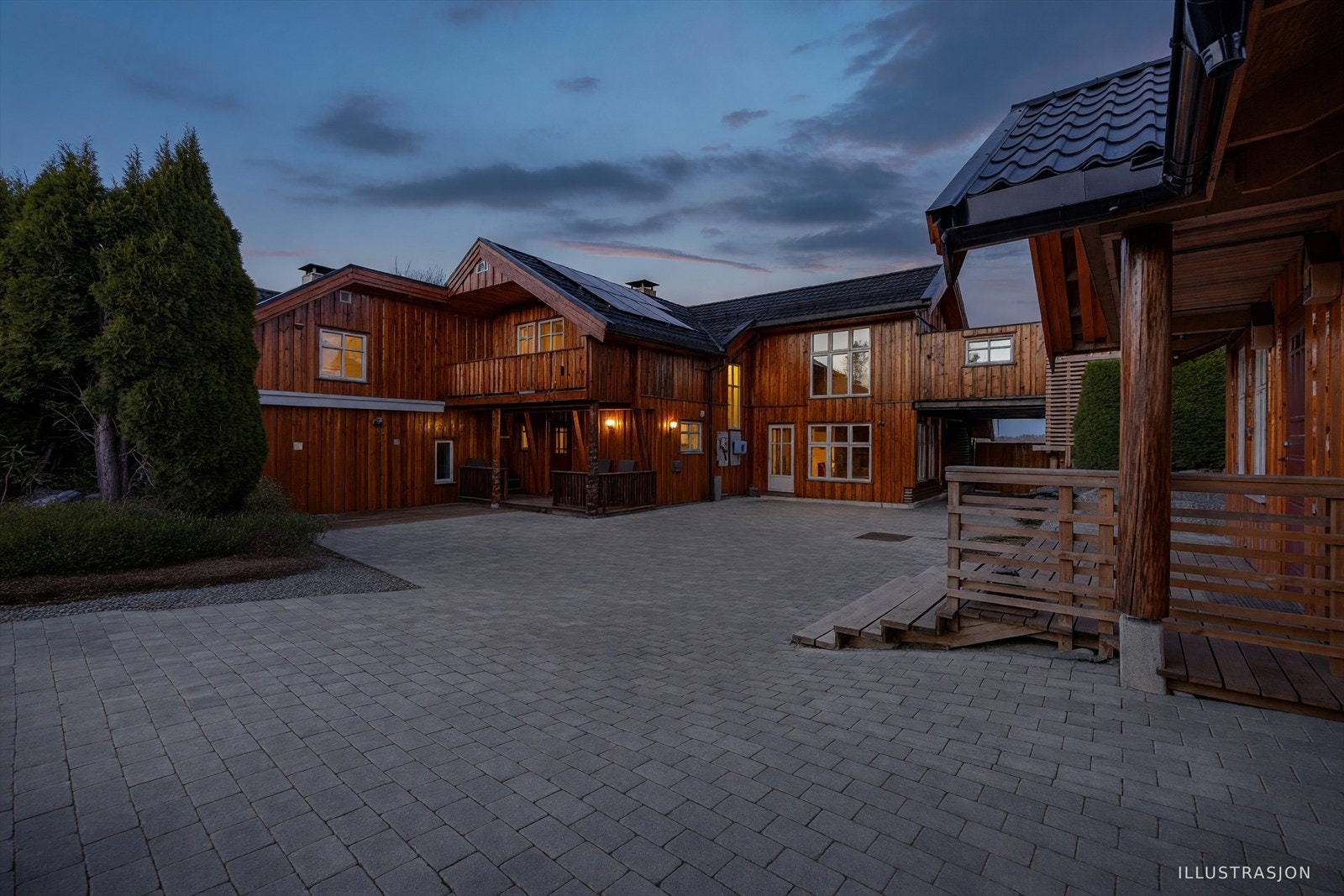 Velkommen til Furnesvegen 142! Eiendommen presenteres av Eiendomsmegler 1 Østlandet v/Pål Grønstad. Foto levert av Efkt ved Bente Nijora Aalberg. Galleribilde