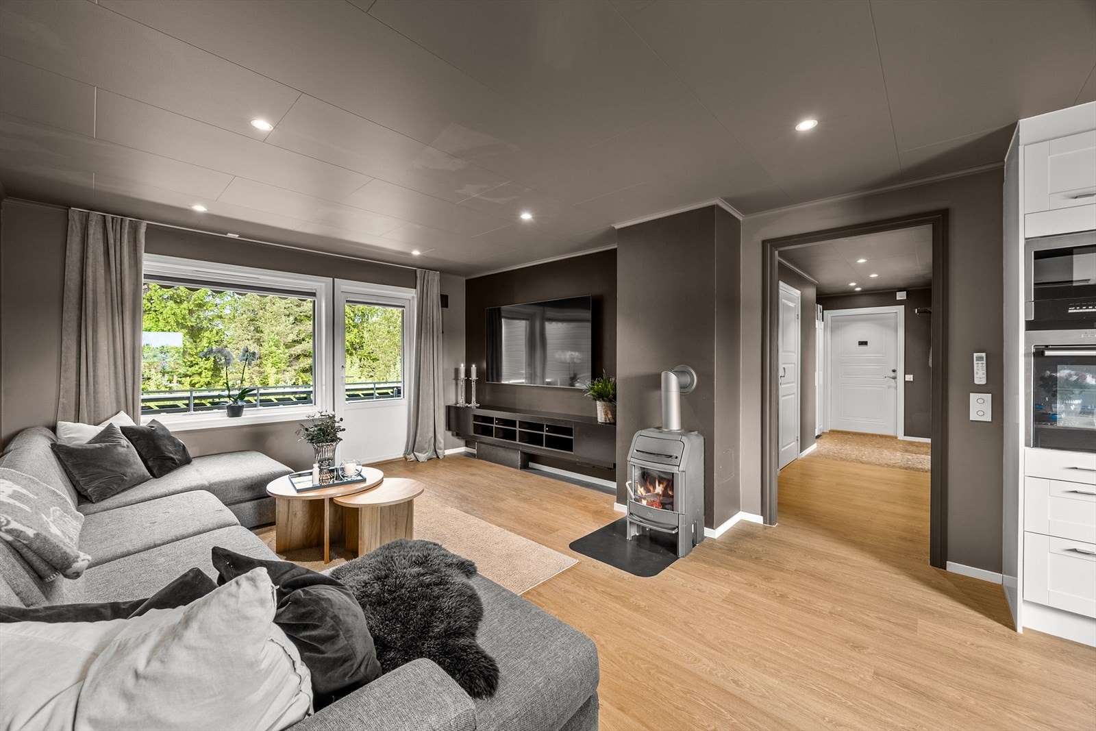 Utstrakt bruk av downlights i himlinger. Galleribilde