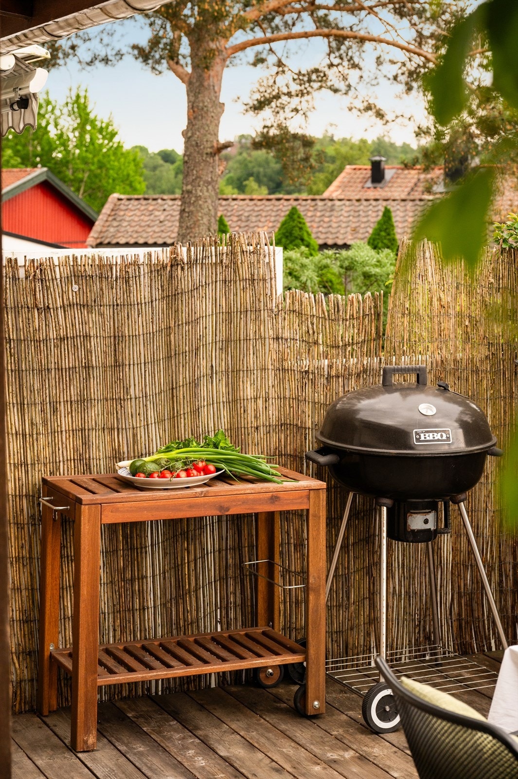 Her er det god plass til grill og utekos på varme dager. Galleribilde