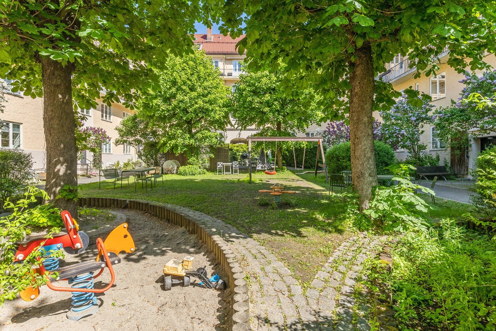 Oppleves som en privat park for beboerne Galleribilde