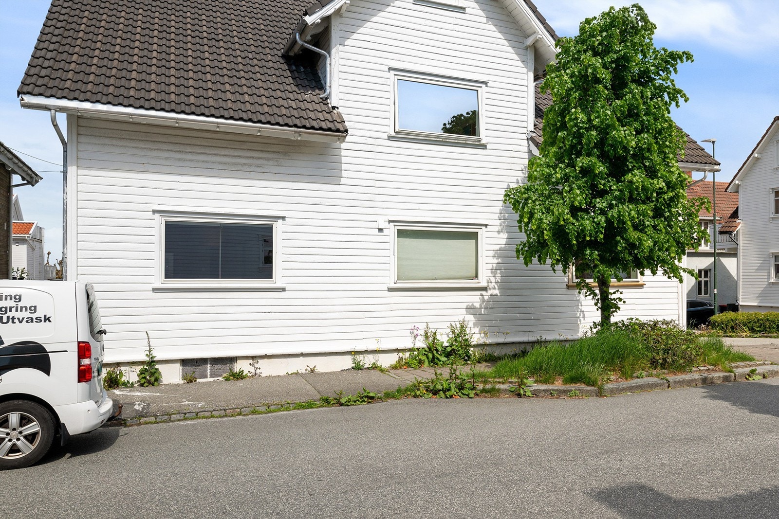 Leiligheten er i 1.etg, og det er tilhørende bod i kjelleretasjen Galleribilde