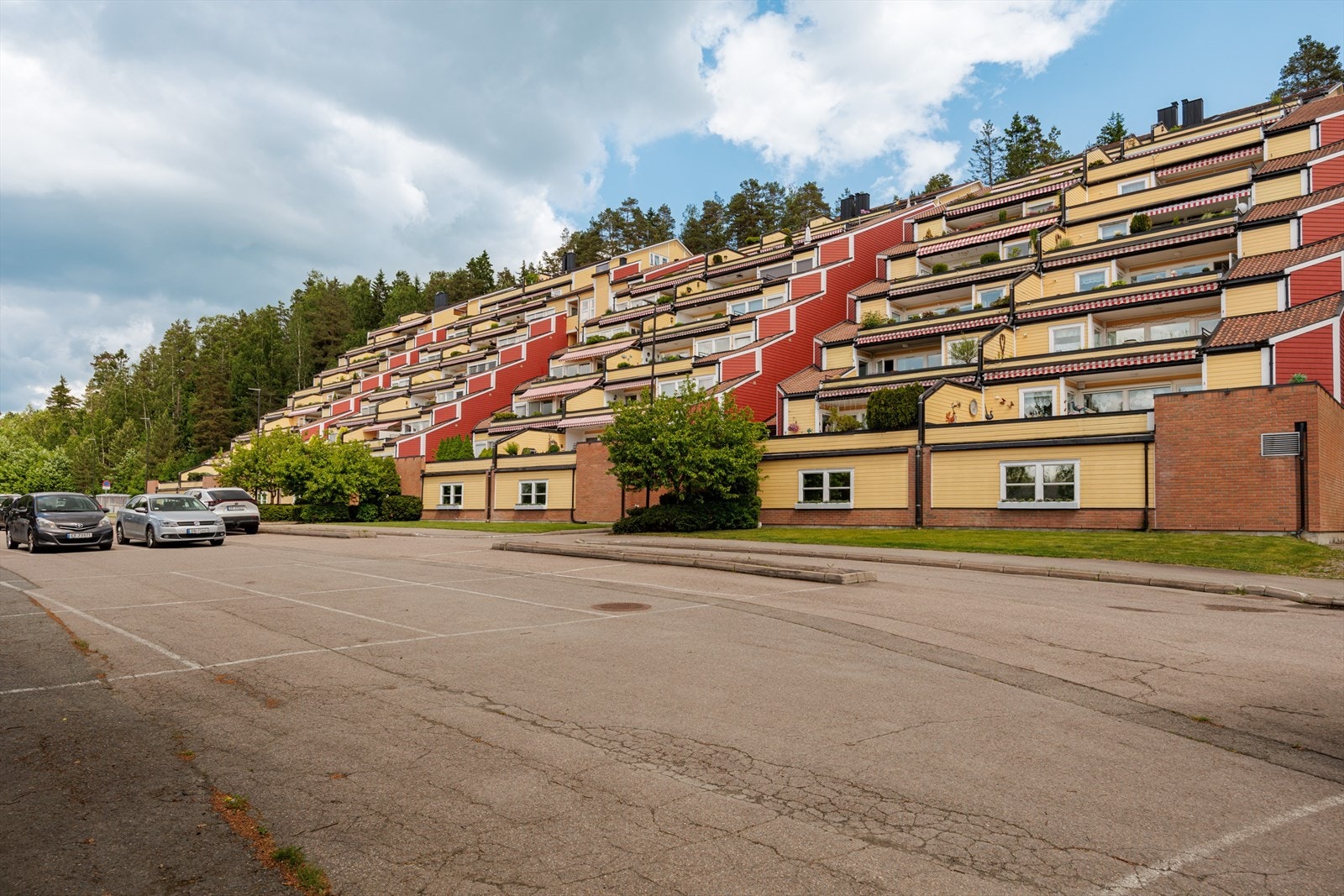 Godt med gjesteplasser til besøkende. Galleribilde