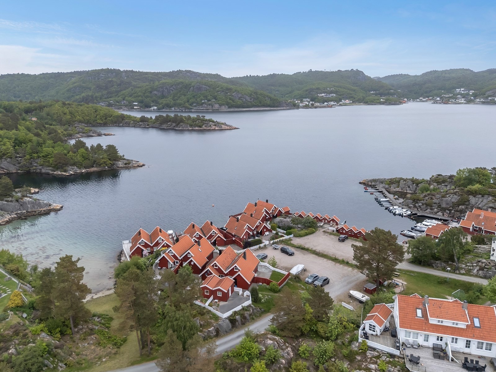 Oversikt over det veletablerte og populære hyttefeltet. Galleribilde