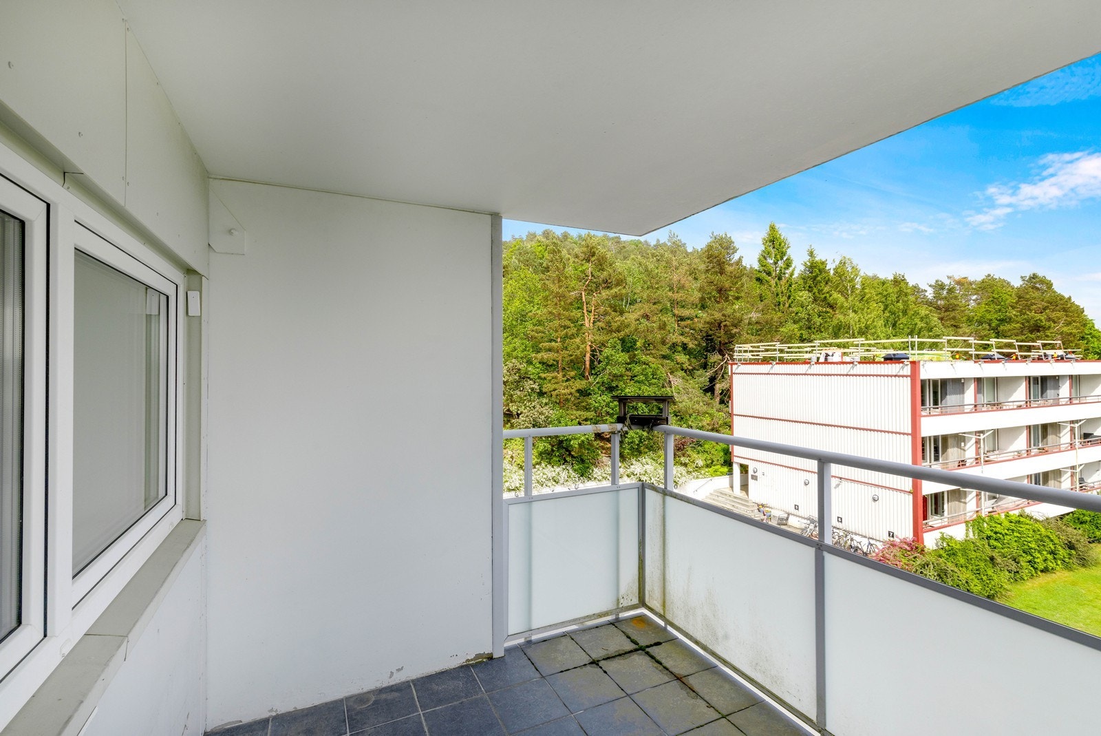Hele balkongen er overbygget. Galleribilde