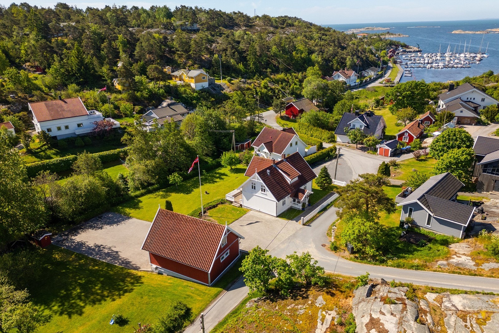 Ned til sjøen er det kun kort å gå. Galleribilde