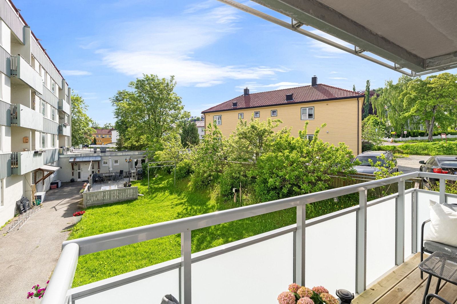 Leiligheten har en god beliggenhet i borettslaget med minimalt innsyn. Galleribilde