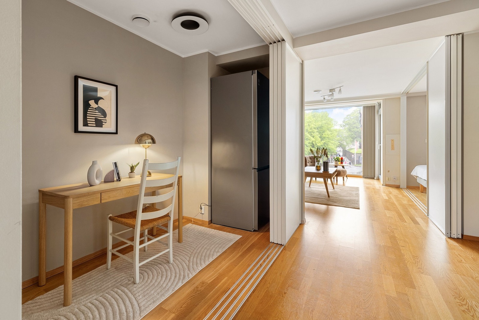 Herfra går veien videre inn til stuen. Galleribilde