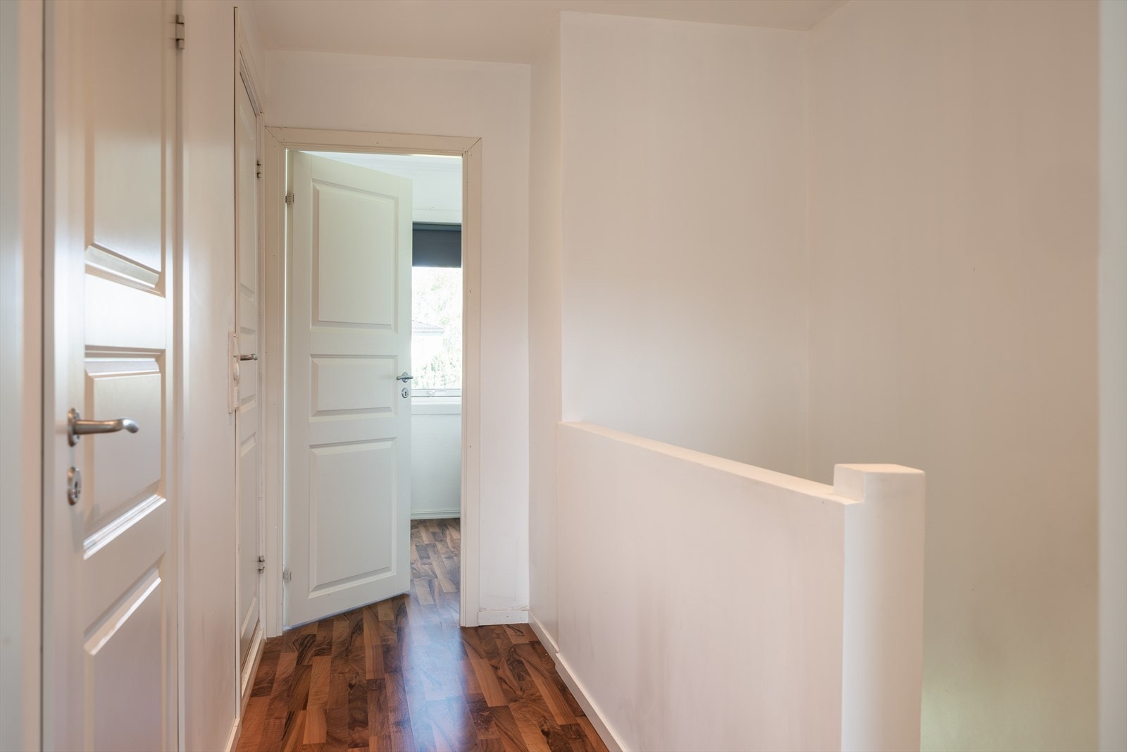 3. etasjen består av bad, 2 soverom, innvendig bod og éntre. Galleribilde