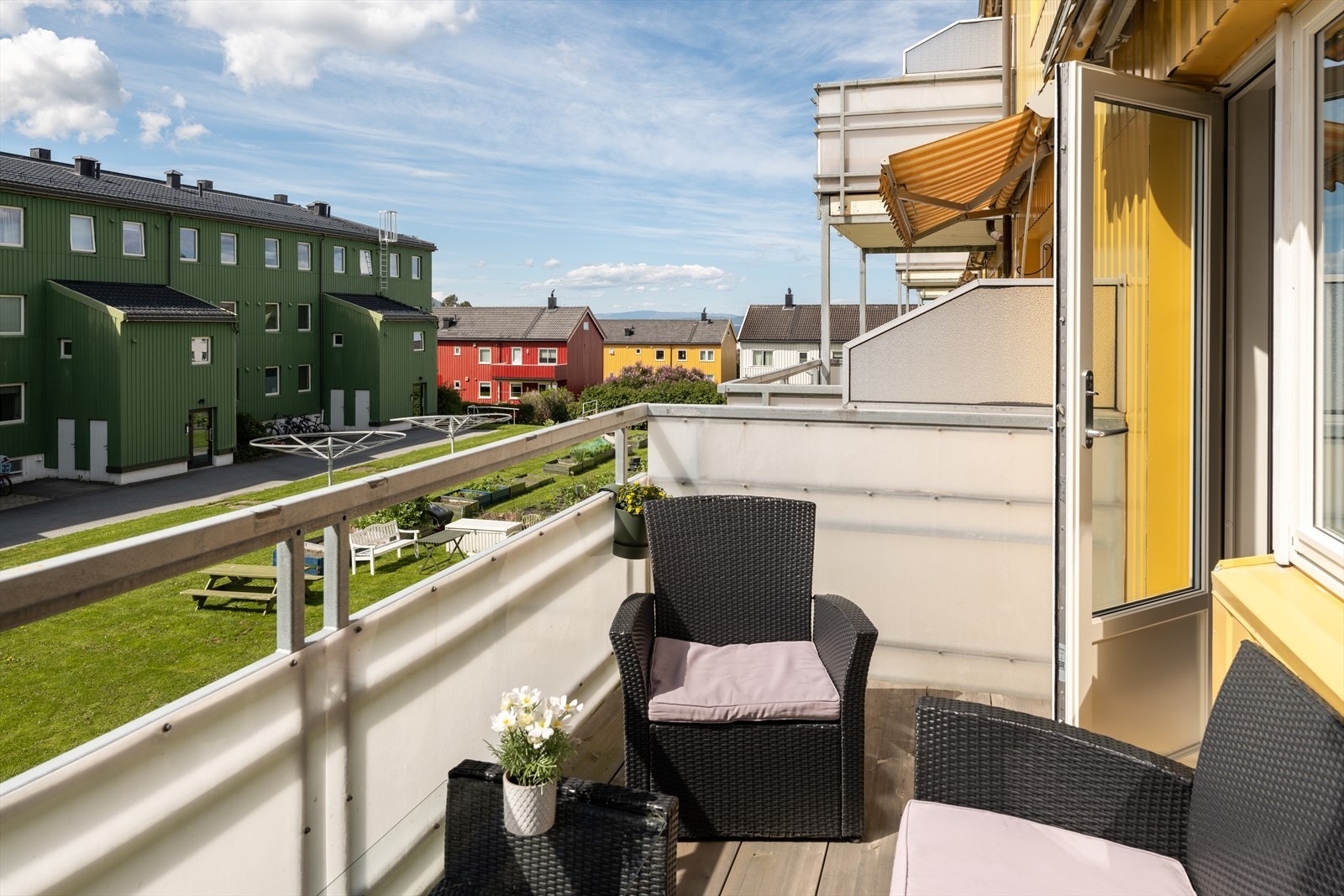 Velkommen til Harry Borthens vei 4A! En tiltalende og moderne 4-roms leilighet på beste Lade. Galleribilde