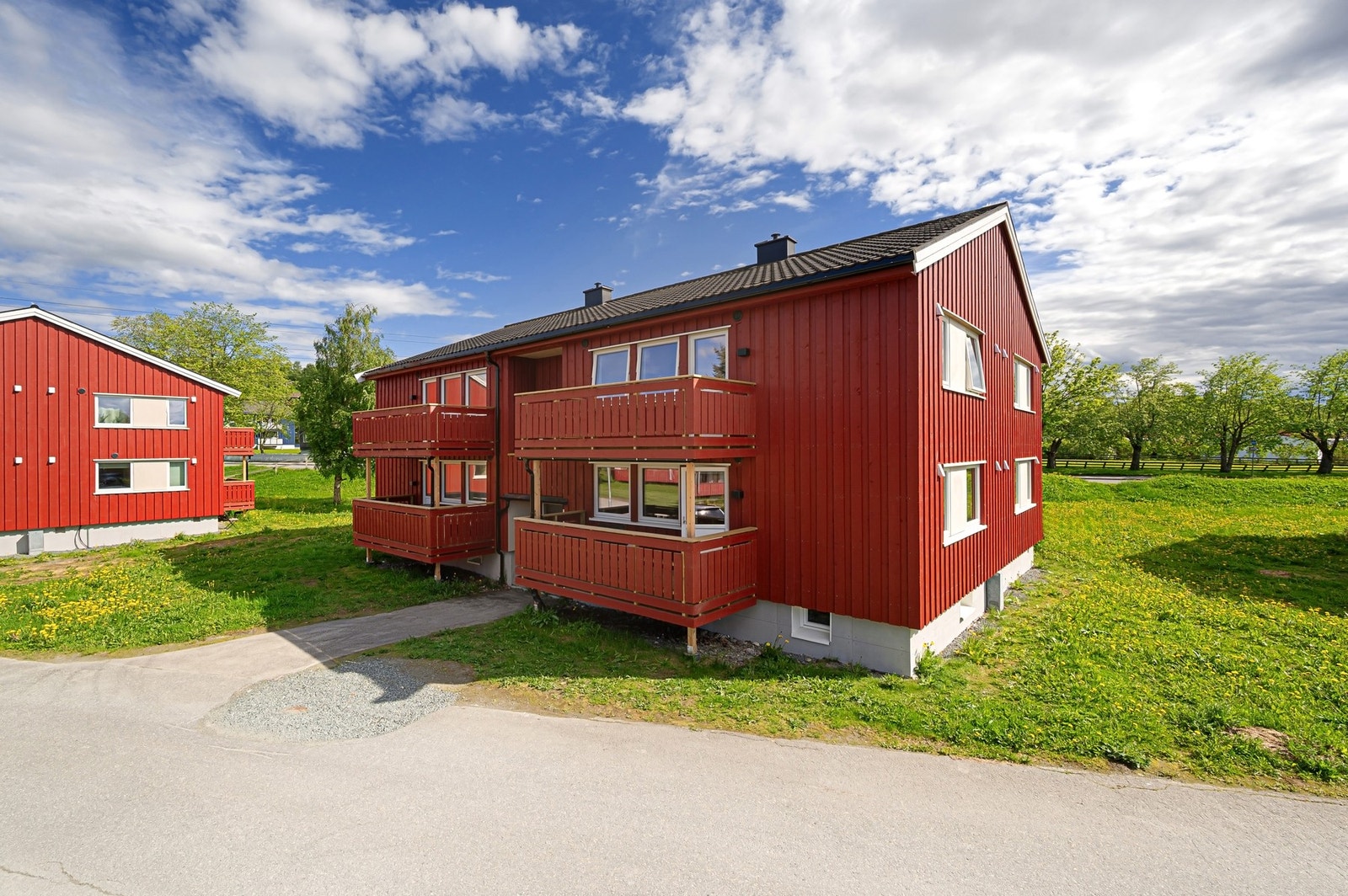 Boligen ligger fint til i borettslaget. Galleribilde