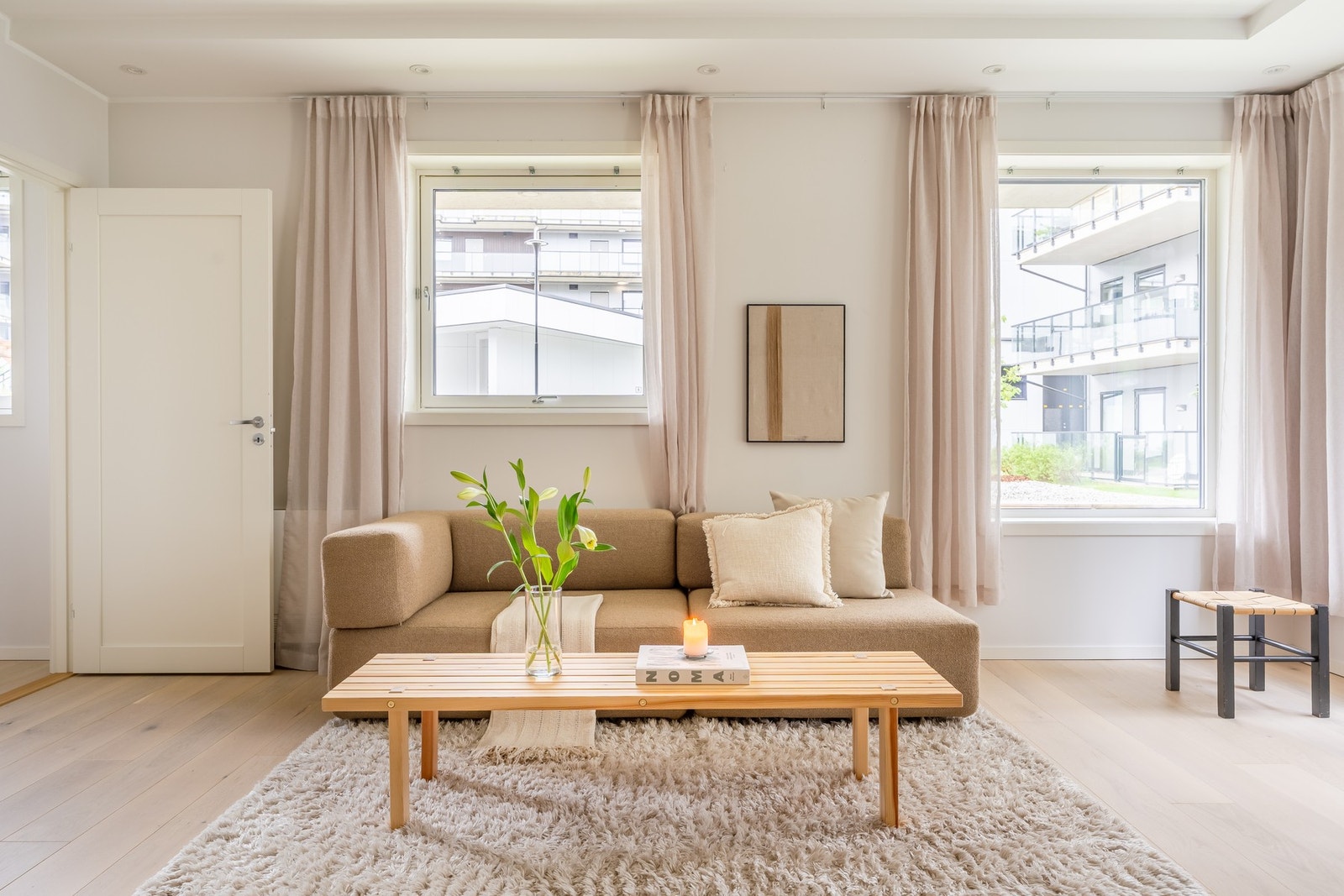 Det er balansert ventilasjon med varmegjenvinning for et sunt og godt inneklima. Galleribilde