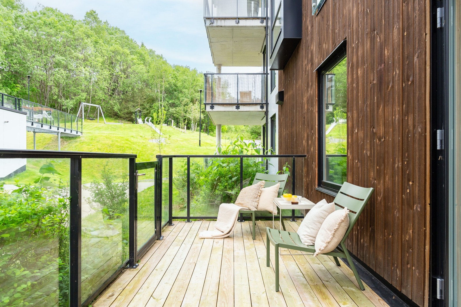 Leiligheten har en flott terrasse på 12 kvm. Galleribilde