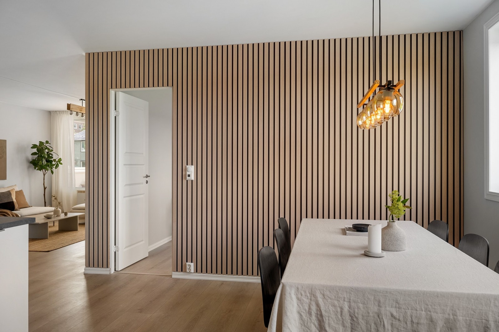 Stilrent oppusset med detaljer som spilevegg. Galleribilde