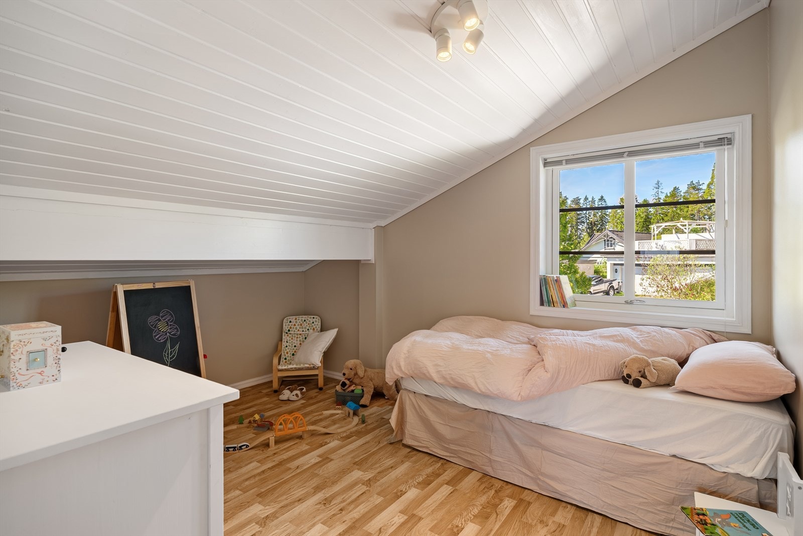 I 2. etasje er det to gode soverom. Galleribilde