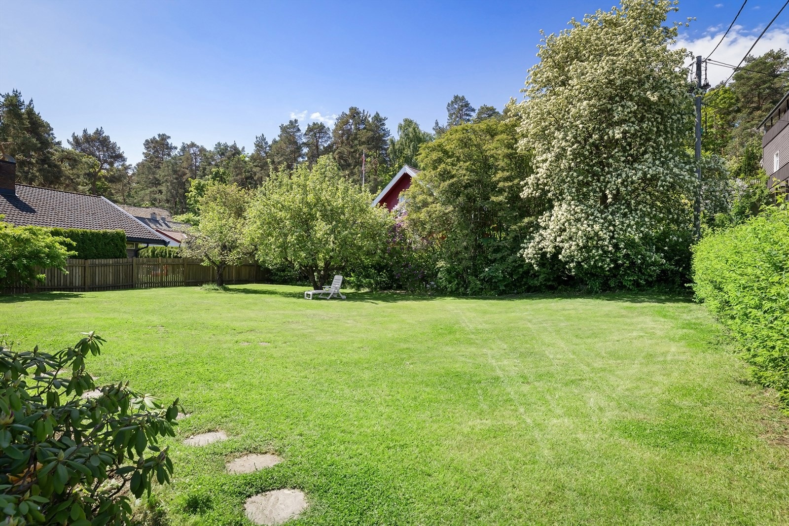 Her bor du med direkte tilgang til Kongeskogen og kort vei til Huk badestrand for rekreasjon året rundt. Galleribilde