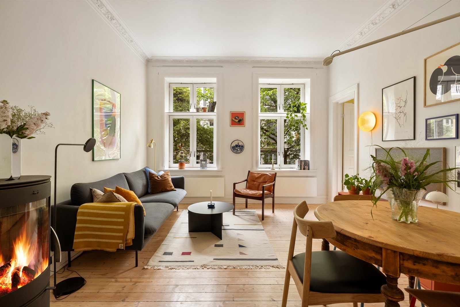 Velkommen til Sverdrups Gate 22B! Boligen presenteres av Eiendomsmegler Katrine Solvåg. Foto: Magne Risnes Galleribilde