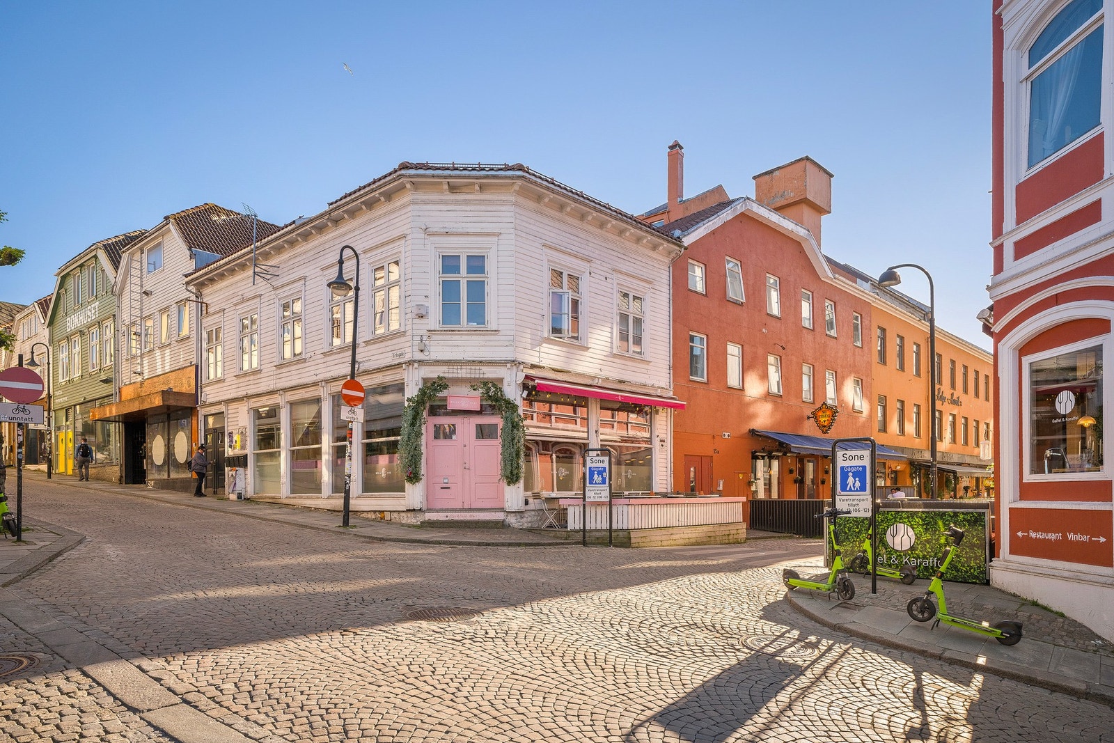 Her bor man med byens butikker, spisesteder, kulturtilbud og servicetilbud rett utenfor døren. Galleribilde